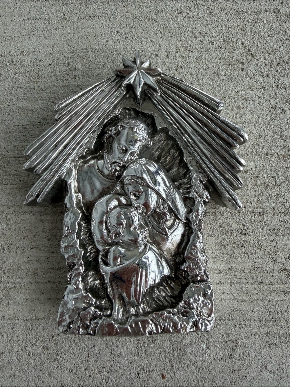 Mirá Christmas Collectors Edition Nativity Wall Plaque Silver Tone Resin 5”